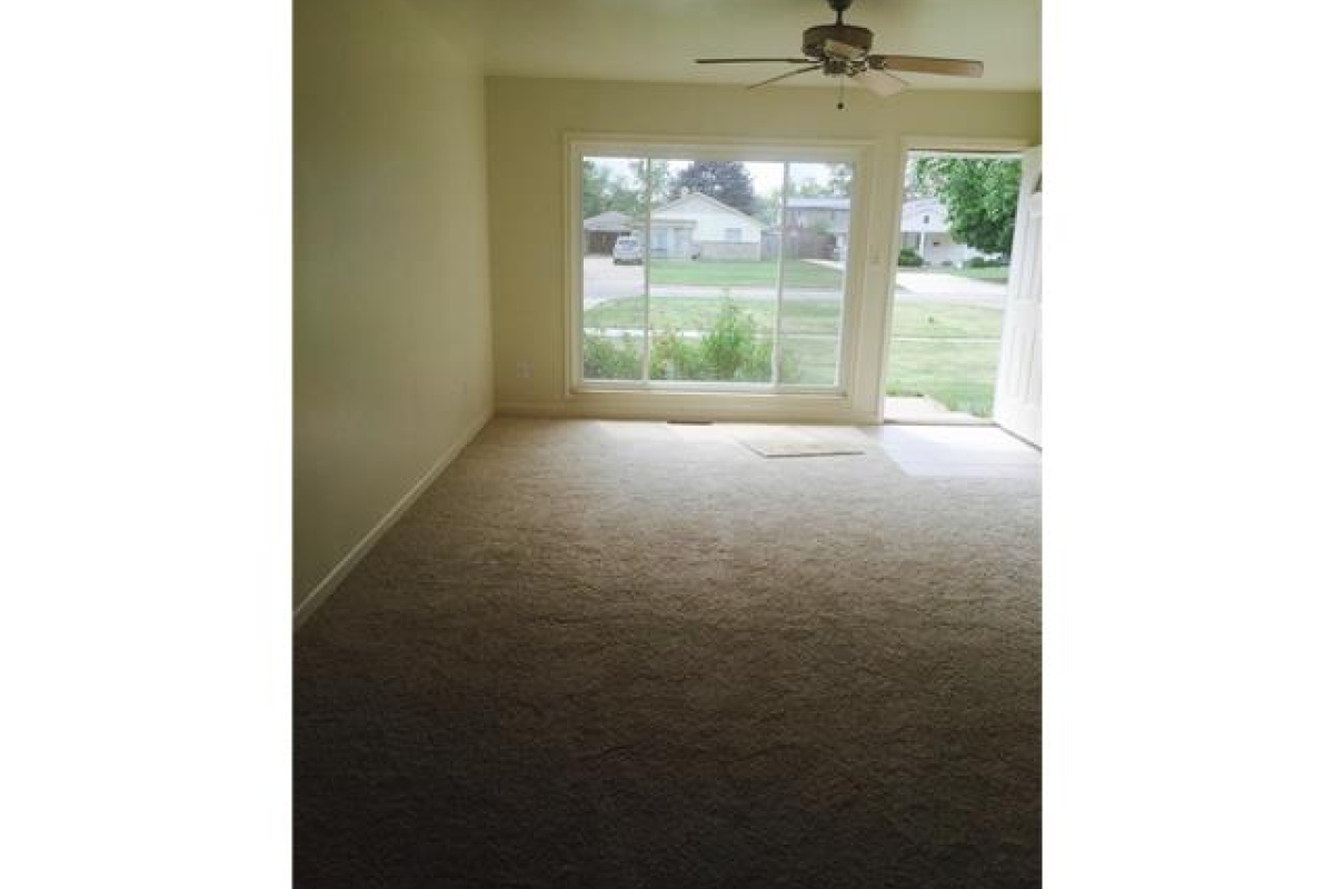 7951 MONROE,TAYLOR,WAYNE,48180,3 Bedrooms Bedrooms,1 BathroomBathrooms,Single Family Home,MONROE,1002