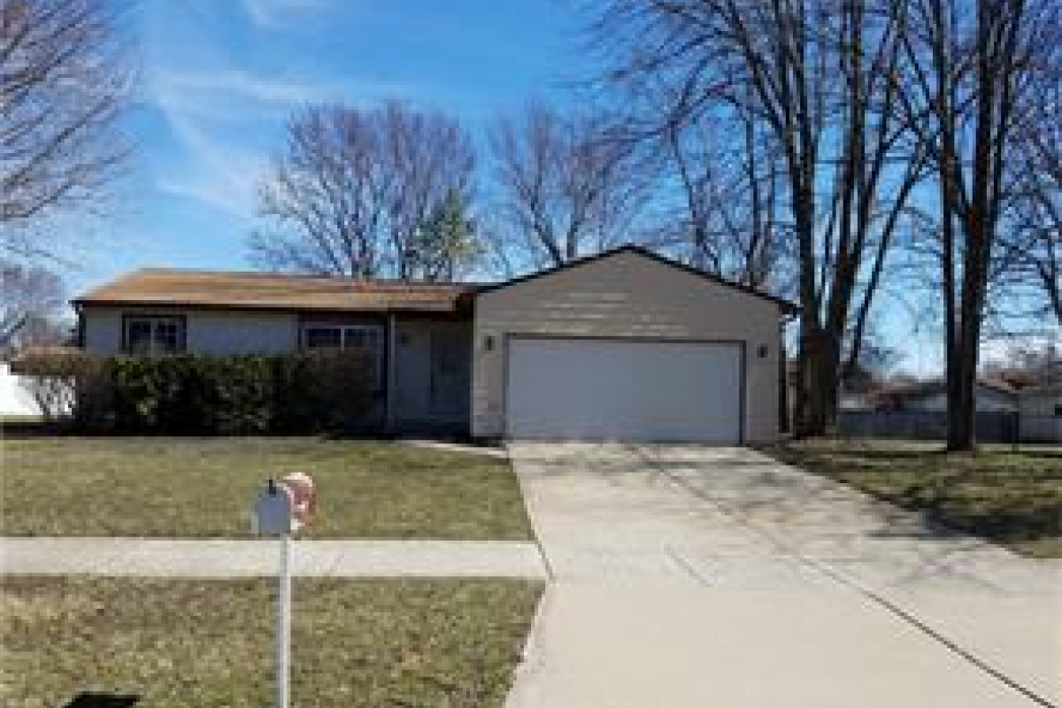 15887 KNURLWOOD,ROMULUS,WAYNE,48174,3 Bedrooms Bedrooms,2 BathroomsBathrooms,Single Family Home,KNURLWOOD,1019