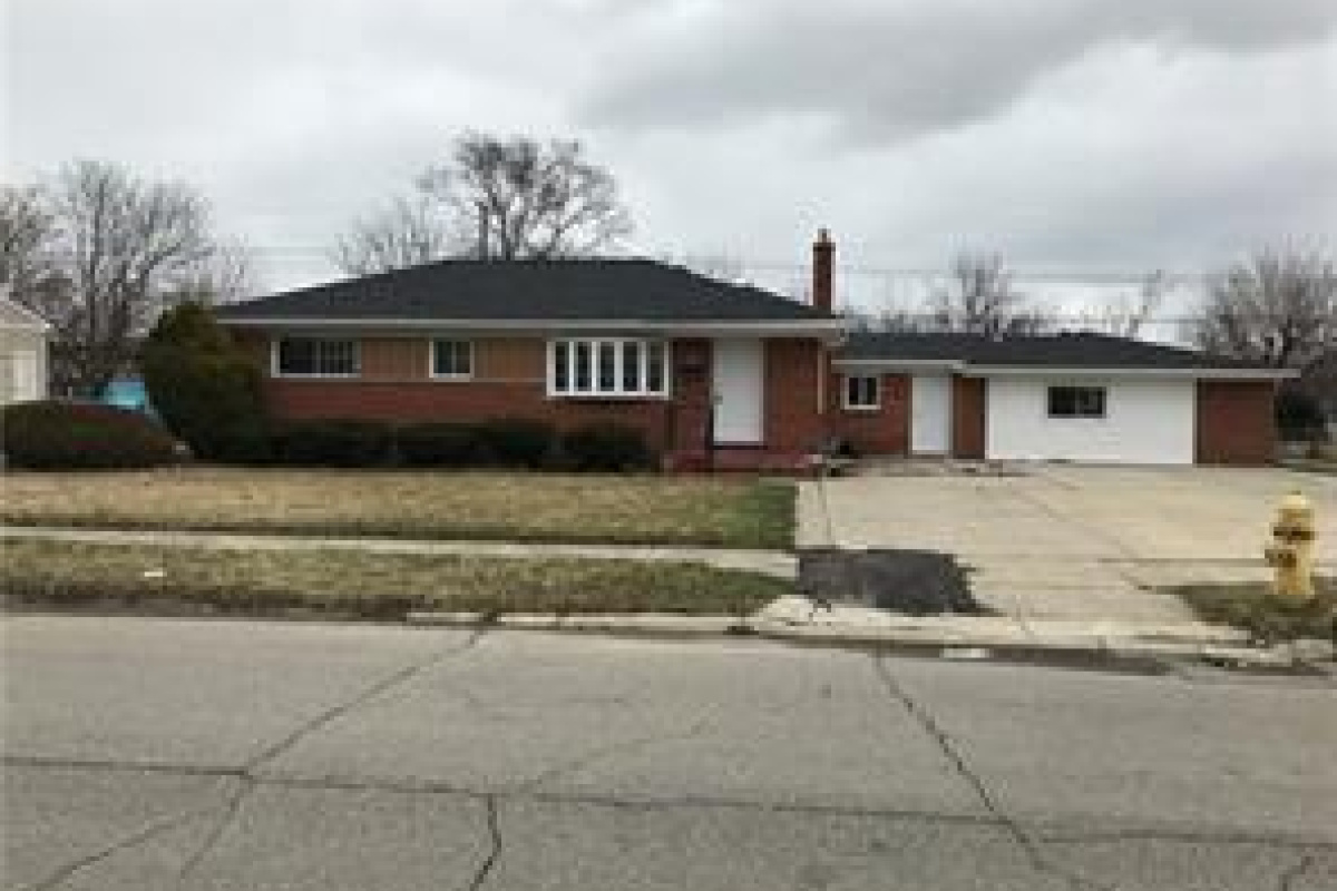 4423 ISABELLE,INKSTER,WAYNE,48141,6 Bedrooms Bedrooms,2 BathroomsBathrooms,Single Family Home,ISABELLE,1038