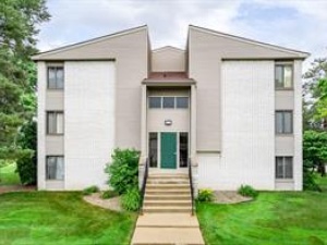 32005 W TWELVE MILE,FARMINGTON HILLS,OAKLAND,48334,1 Bedroom Bedrooms,1 BathroomBathrooms,Condominium,W TWELVE MILE,1051